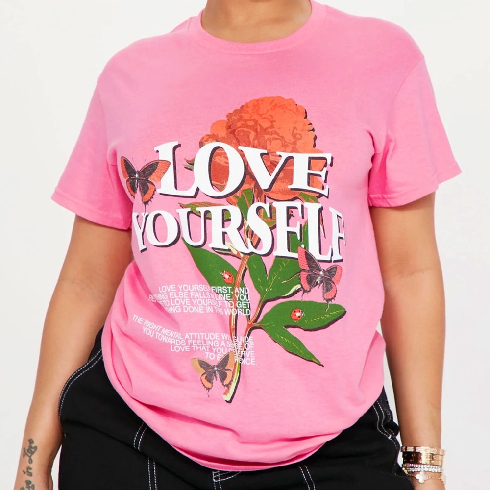 Fashion Nova Graphic Tee- Small (Never Worn)